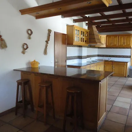 Апартаменти Spacious Ocean House