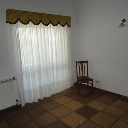Spacious Ocean House דירה